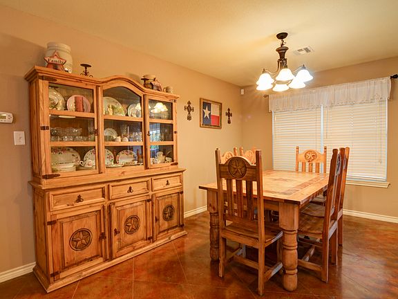 5th image of 310 Hatter Dr