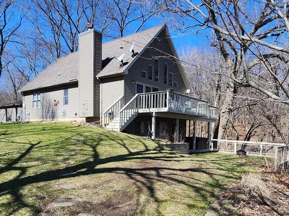 26 Lake Shore Dr, Putnam, IL 61560