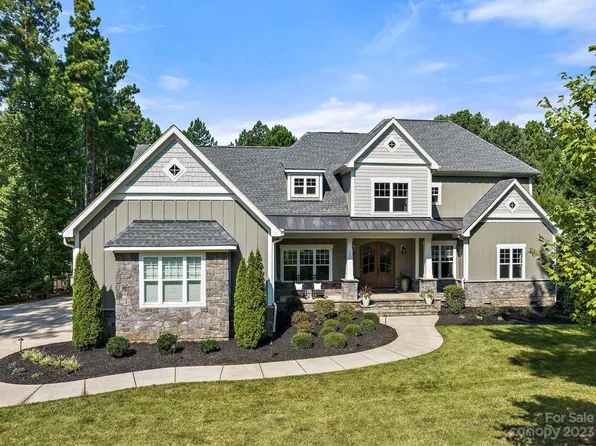 142 Emerald Creek Dr, Troutman, NC 28166