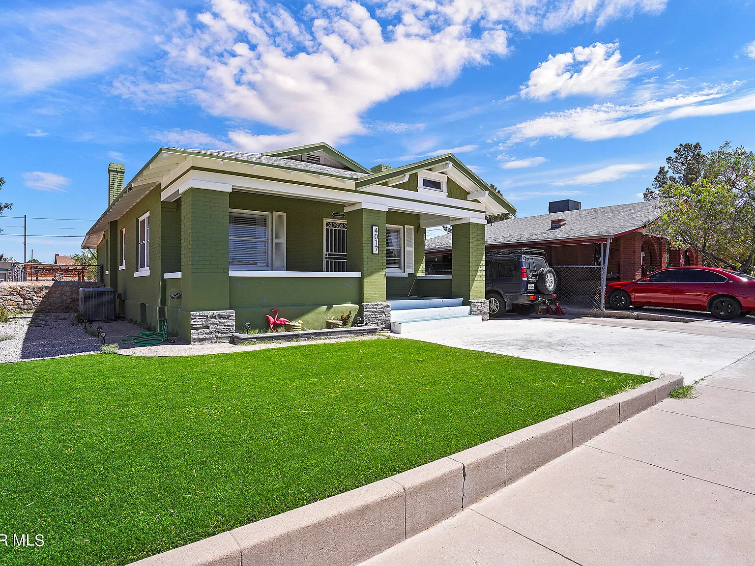 3 bed, 1.0 bath, 1170 sqft, $1,550 — Photo 2