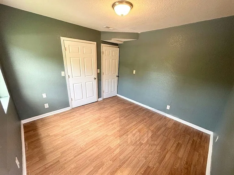 704 N Willow Ave — Photo 10