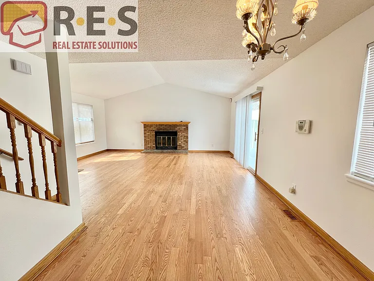 14535 E 44th Ave — Photo 4