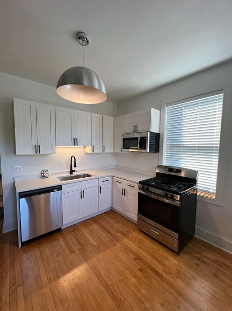 2440rac — Photo 3