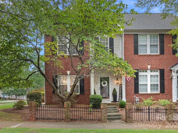 18674 Oakhurst Blvd, Cornelius, NC 28031