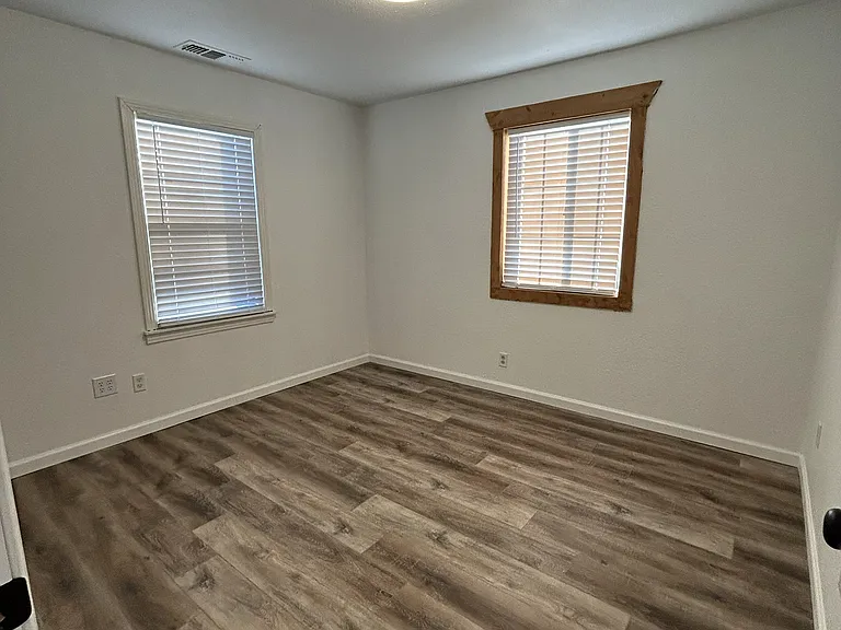 4623 S Lipscomb St — Photo 5
