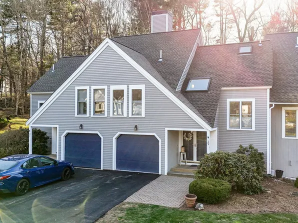 29 Goldfinch Lane, Nashua, NH 03062