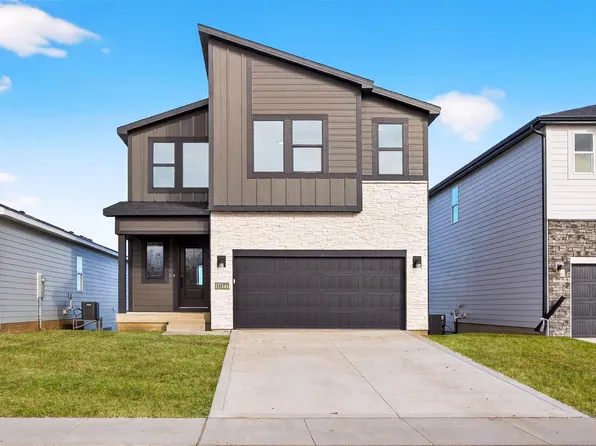 1077 NW Macarthur Ln, Waukee, IA 50263