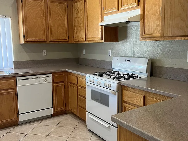 13991 Silver Creek Way — Photo 11
