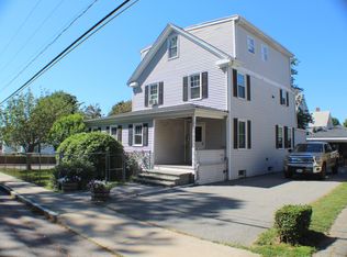 18 Bateman Ave #1, Newport, RI 02840