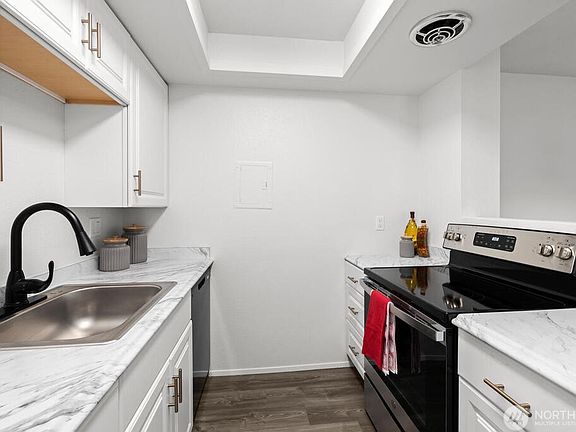 3rd image of 14630 NE 32nd St APT E20