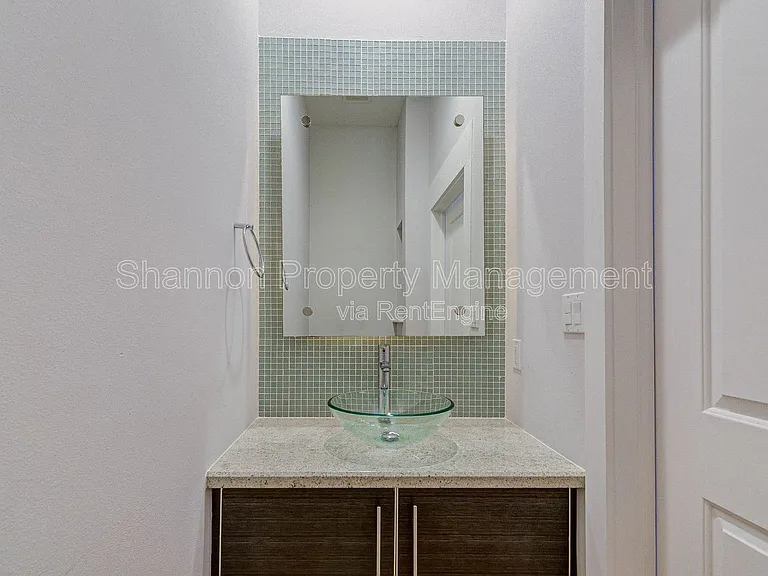 113 Tuam St — Photo 22