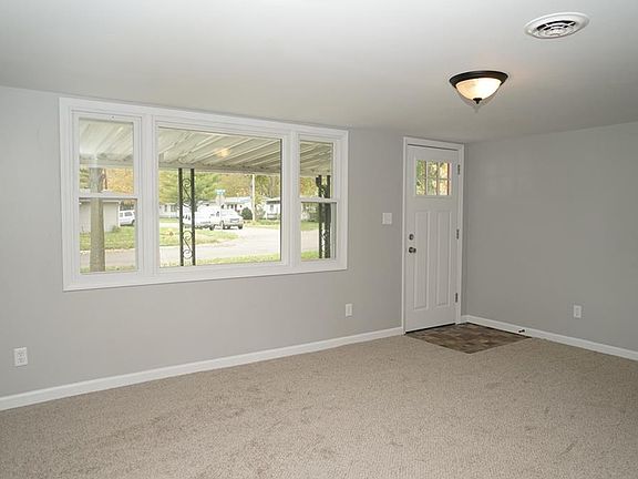 5th image of 620 S Riverview Ave