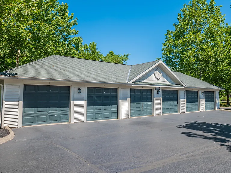 The Preserve at Beckett Ridge Apartments and Townhomes — Photo 19