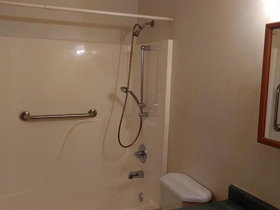 4th image of 1220 51st Ave APT 103