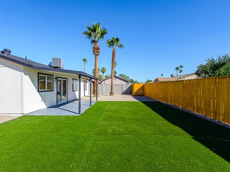 2519 W Vineyard Rd — Photo 11