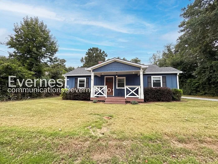 4 bed, 3.0 bath, 1912 sqft, $3,250 — Photo 1