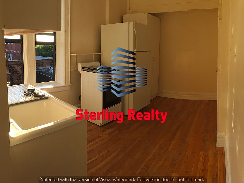 1st image of 2395 29th St #5