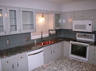 3308 Claflin Rd, Manhattan, KS 66503