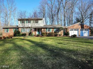 1311 Woodridge Ln, Sykesville, MD 21784