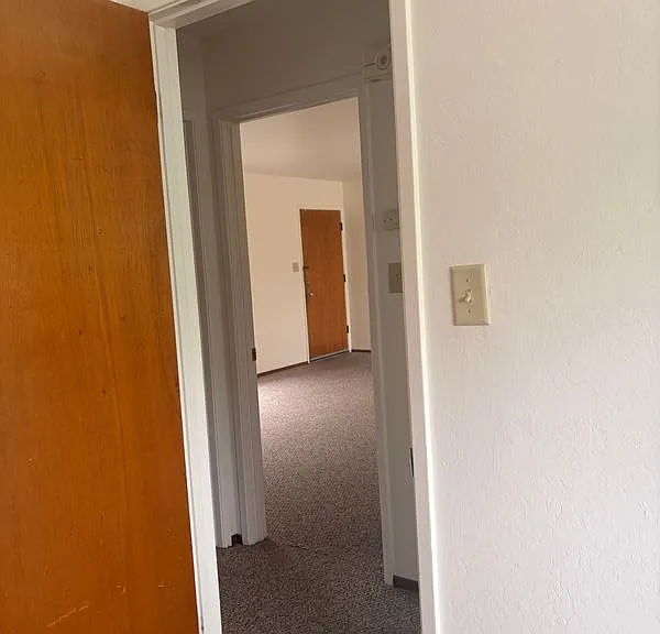 230 Felix St #F — Photo 8