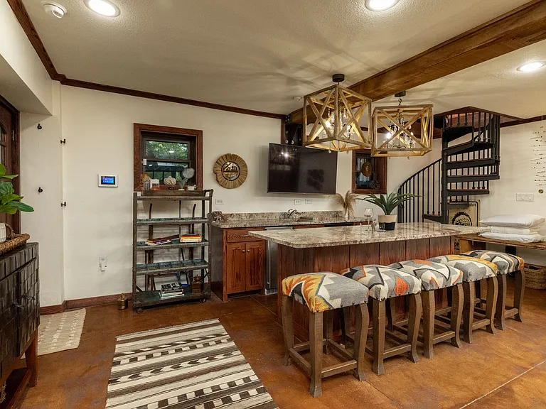 508 W Louisiana St — Photo 13