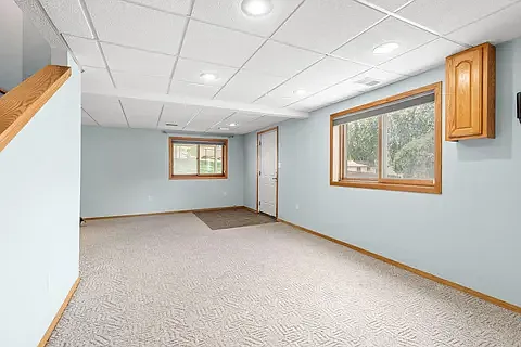 1065 Barney St — Photo 46