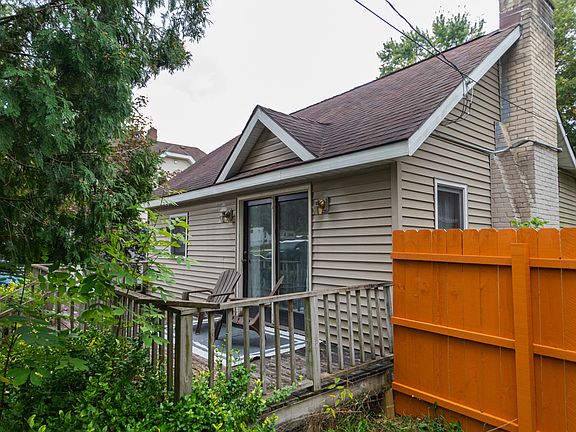 2nd image of 3649 Coit Ave NE