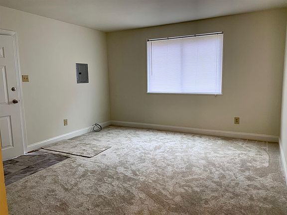 2nd image of 213 Dawson Ave