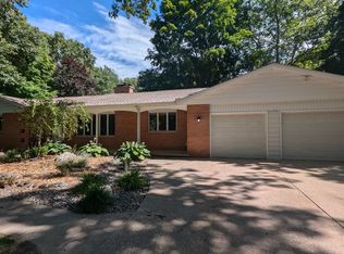 7907 W R Ave, Kalamazoo, MI 49009