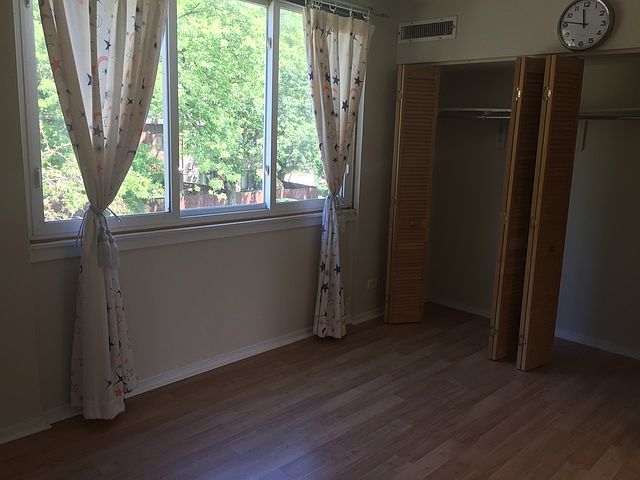 2nd image of 4900 S Blackstone Ave #4