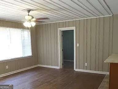 5th image of 116 Glenn St