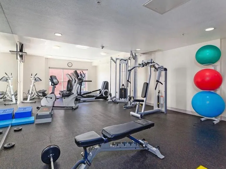 1240 India St #101 — Photo 34