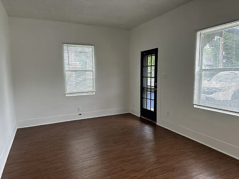 239 Taft Blvd #2 — Photo 6