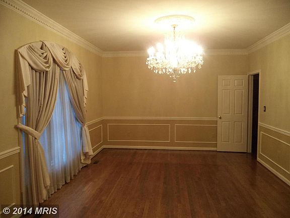 4th image of 1530 Poplar Pl