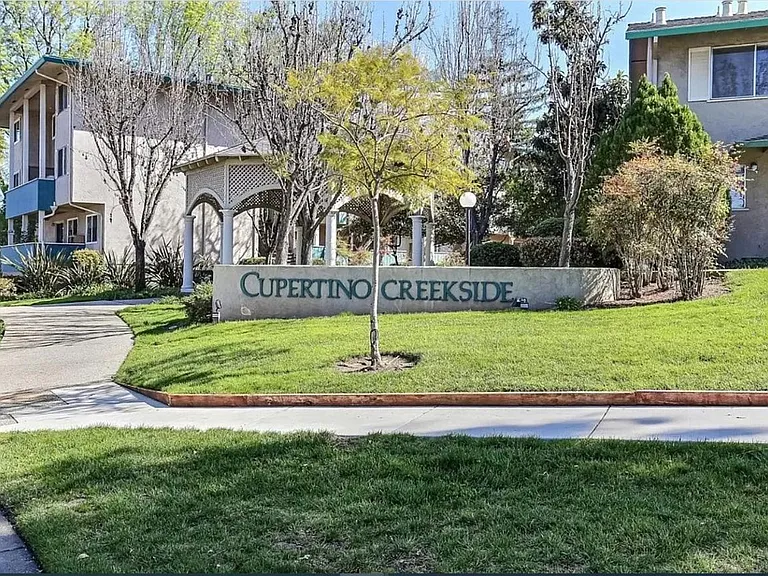 7100 Rainbow Dr #7 — Photo 17