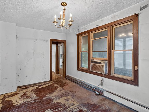 4th image of 112 3rd St E