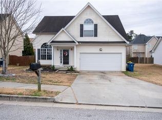 1302 Labrador Ln, Riverdale, GA