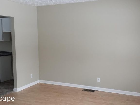 3rd image of 5366 N Kercheval Dr