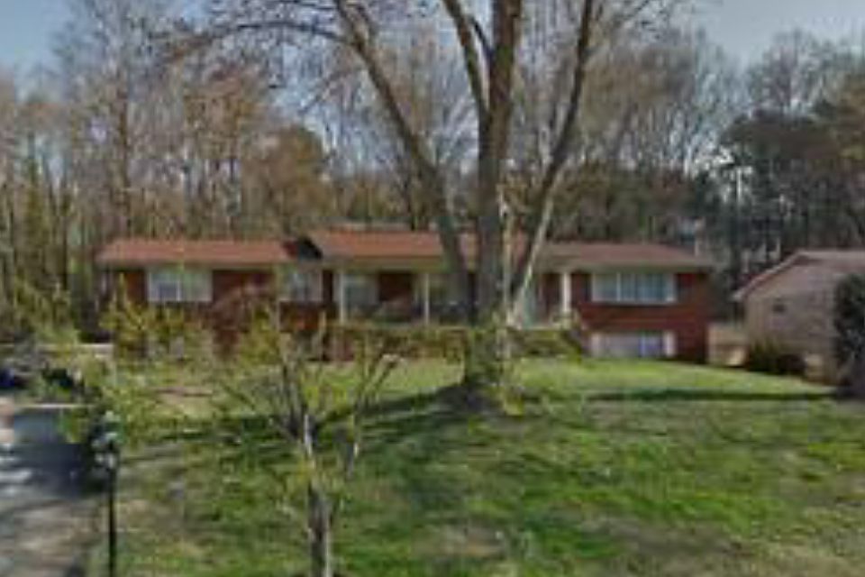 1st image of 8165 Holly Crest Dr