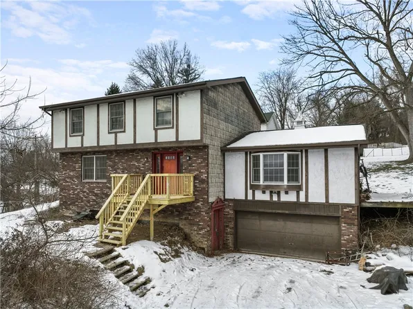 238 S Highland Ave, Oakdale, PA 15071