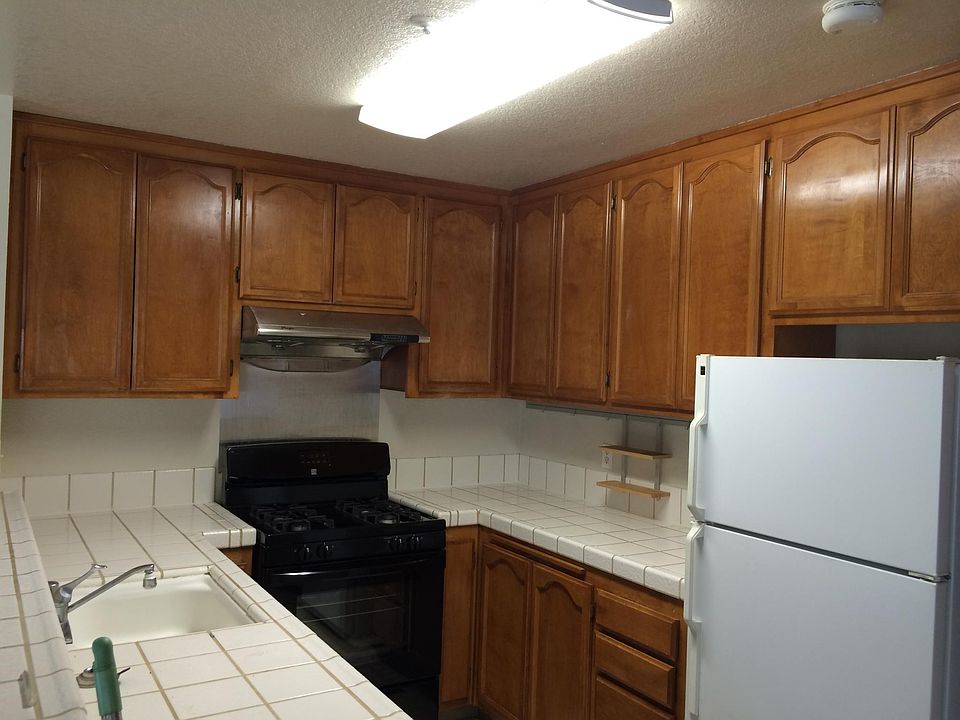 2nd image of 1908 Pine Ct