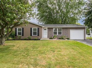 79 Stoneycreek Dr, Rochester, NY 14616