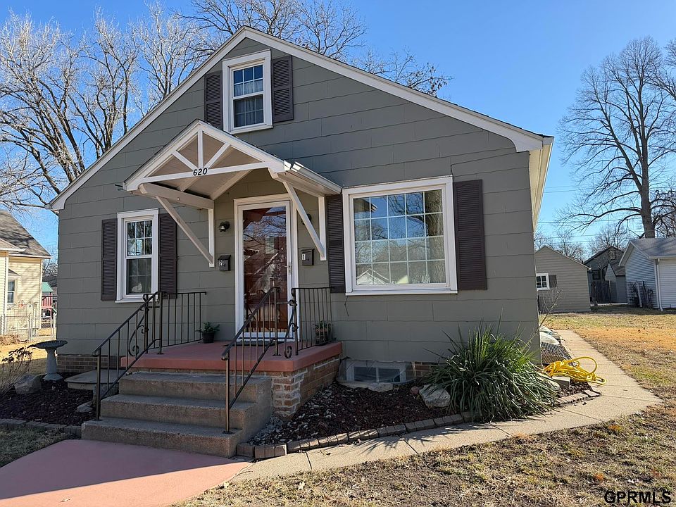 1st image of 620 Linden Ave