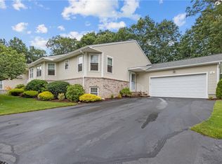 4 Hunters Run, North Providence, RI 02904