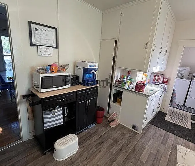 703 Jefferson St — Photo 4