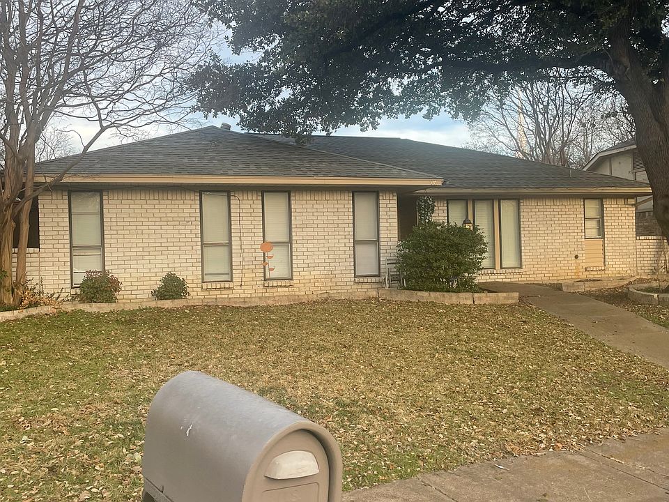 1st image of 408 Brookfield Dr