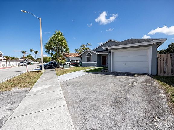 4th image of 15260 SW 57th St