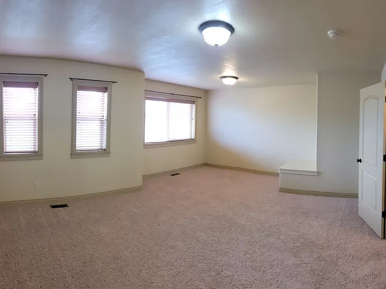 565 Pioneer Rd #64 — Photo 7