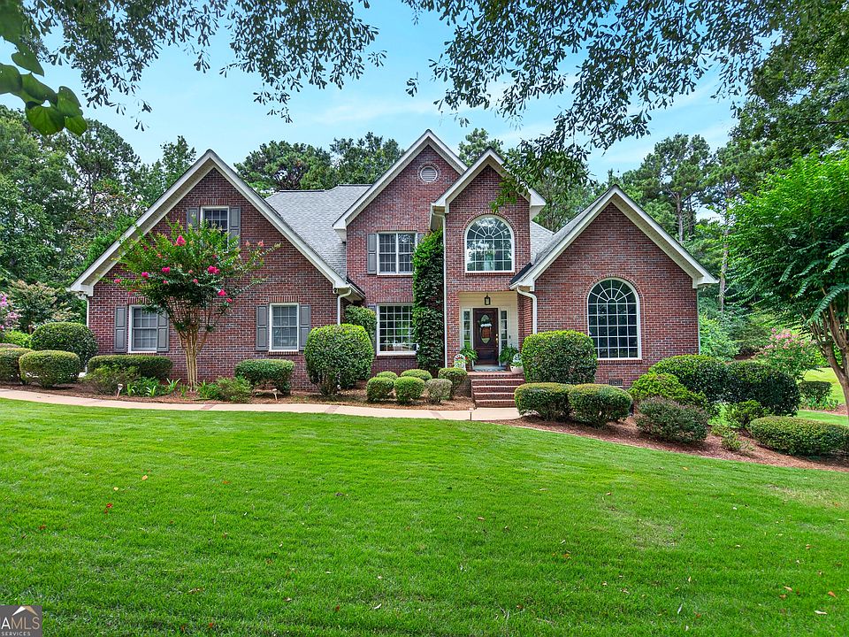 1st image of 1026 Riverside Dr