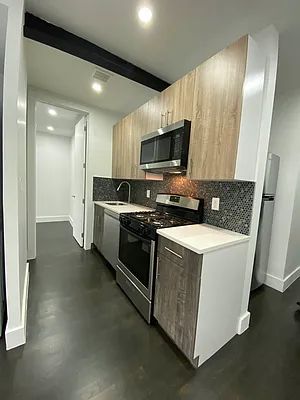 Rented by City Prime Commercial Realty  | media 1